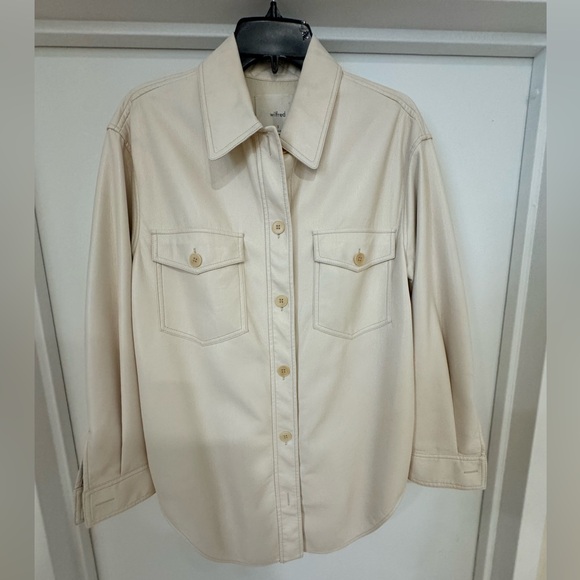 Aritzia Wilfred The Ganna™ Cream Vegan Leather Shirt Jacket Size Small - Picture 2 of 7